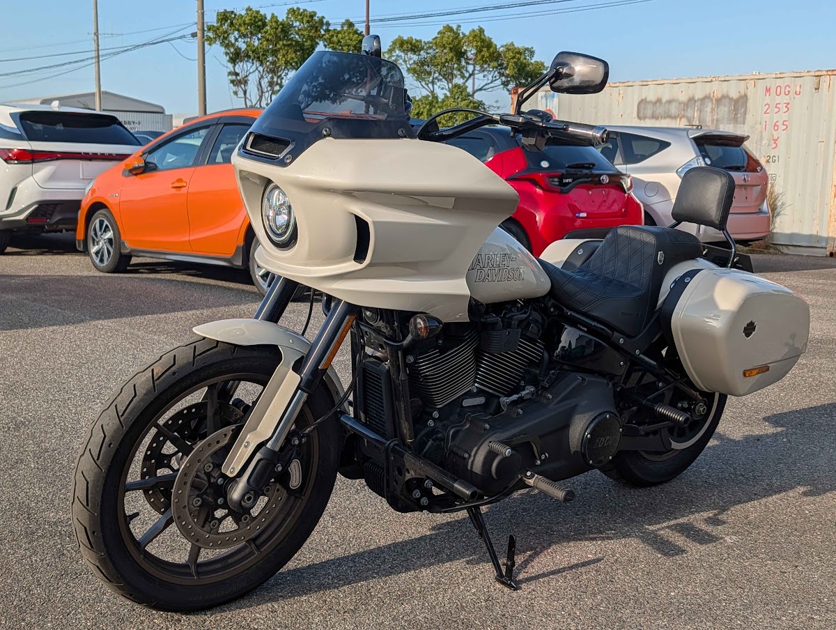 HARLEY DAVIDSON LOW RIDER ST WHITE — SM 138